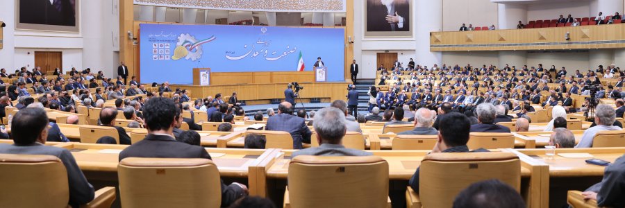 قدردانی از تلاش‌های صنعتگران و معدن‌کاران در آغاز روند رشد تولید از شش ماهه دوم سال 1400 و تداوم آن تاکنون/ دولت مردمی برای رفع مسائل پیش‌روی رونق تولید عزم جدی دارد/ دولت سیزدهم به دنبال رفع مشکلات است، نه بیان و تکرار آنها و انتقال کاستی‌ها به جامعه