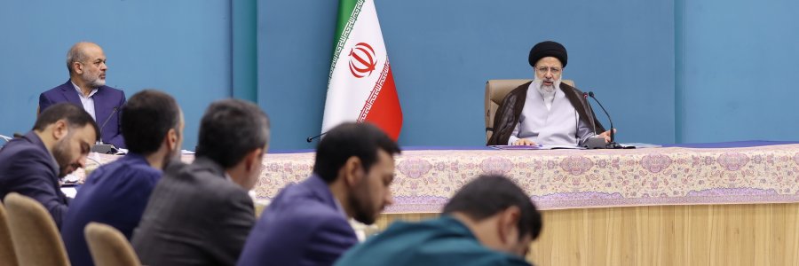 برقراری عدالت در پرداخت حقوق و مزایا/ اهتمام بیشتر به اجرای قانون ارتقای سلامت اداری و راه‌اندازی سامانه‌های یکپارچه اداری/ ضرورت بازنگری در تدابیر و اقدامات صورت گرفته برای تحول در نظام اداری و ارتقای بهره‌وری
