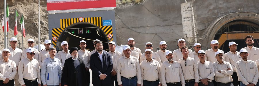 عزم، تلاش فناورانه، هنر، دانایی و توانایی ملت ایران در احداث قطعه دوم آزادراه تهران-شمال به نمایش درآمده است/ با بهره‌برداری از این قطعه شاهد ارتقای امنیت تردد و کاهش زمان سفر و مصرف سوخت خواهیم بود/ کار و تلاش مجاهدانه برای اجرای این پروژه بزرگ، نماد افتخار برای جمهوری اسلامی ایران است
