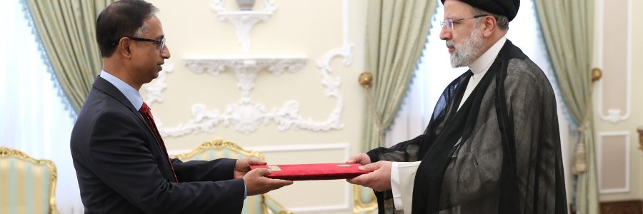 دریافت استوارنامه سفیر جدید « بنگلادش »