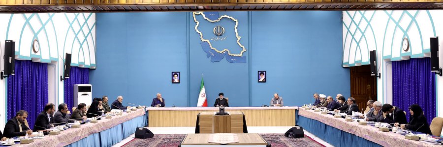 سازمان استاندارد مدعی‌العموم کیفیت و مدافع حق‌الناس است/ با تمهید زیرساخت‌های لازم در تسریع ارائه گواهی استاندارد مانع معطلی غیرمتعارف تولیدکنندگان شوید/ تاکید بر تسهیل و تسریع در انطباق با شاخص‌های استاندارد، استاندارسازی علم‌پایه و هوشمندسازی فرآیند نظارت و پایش

