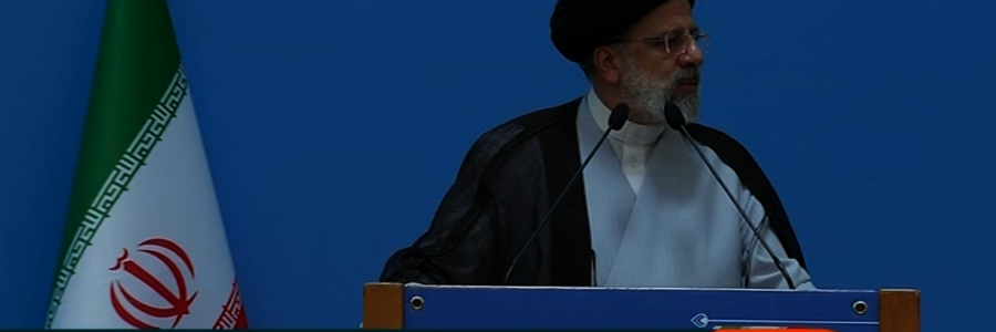  از تجربه دنیا استفاده می‌کنیم اما نسخه حل‌مسئله آن‌ها را بدون مطالعه نمی‌پذیریم