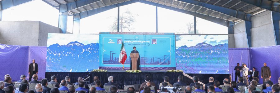 دولت مصمم به احیای همه واحد‌های تولیدی است که در دهه گذشته به تعطیلی کشیده شده‌اند/ احیای 18 هزار فرصت شغلی با احیای 5 هزار واحد تولیدی راکد گامی مهم در کاستن از بیکاری و احیای امید در جامعه است/ امروز همه در جهت رشد تولید مسئولیت داریم و نمی‌شود و نمی‌توانیم در فرهنگ ما جایی ندارد
