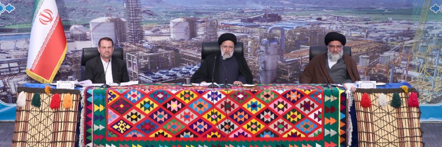 نشست شورای برنامه ریزی و توسعه با حضور جمعی از فعالان اقتصادی