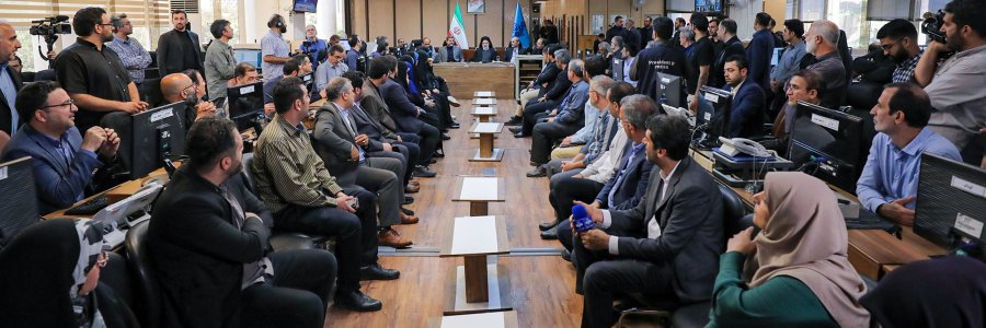 اعتمادسازی با خبررسانی صحیح، سریع و امیدآفرین، از ملزومات حفظ مرجعیت اطلاع‌رسانی صدا و سیما است/ جنگ شناختی امروز باید با دفاع شناختی پاسخ داده شود/ مطالبه‌گری و بیان کاستی‌ها بدون ارائه راهکار آسیب‌زا است
