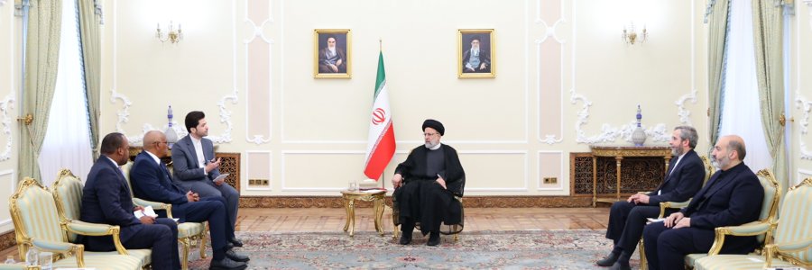 دکتر رئیسی: سطح تعاملات اقتصادی و تجاری ایران و آنگولا متناسب با ارتباط دوستانه دو کشور نیست/ سفیر آنگولا: دستور کار واضح و مشخصی برای تلاش در راستای گسترش همکاری‌ها با جمهوری اسلامی ایران دارم