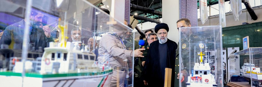 بازدید از نمایشگاه دستاوردهای فناورانه وزارت دفاع و پشتیبانی نیروهای مسلح