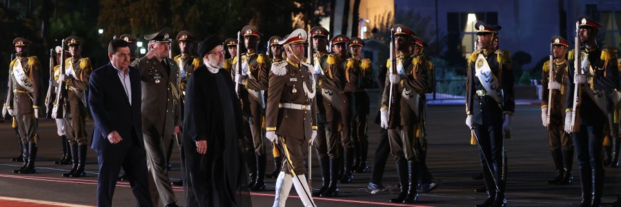 بدرقه رسمی دکتر رئیسی در سفر به آفریقای جنوبی