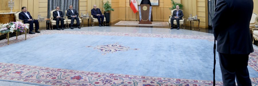  گروه «بریکس» و ظرفیتهای کم نظیر آن از قدرتهای نوظهور در مقابله با یکجانبه گرایی در جهان است/ توسعه همکاری با اتحادیه های منطقه‌ای و فرامنطقه‌ای در دستور کار دولت/ ظرفیتهای جمهوری اسلامی ایران زمینه ای مناسب در جهت توسعه همکاری با گروه اقتصادی بریکس
