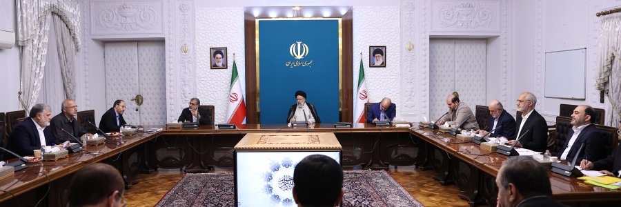 ایجاد کارگروهی برای بررسی تمرکززدایی و چگونگی واگذاری برخی اختیارات لازم به استانداران/ صدور دستورات لازم برای تسریع در رفع موانع مولدسازی و تعیین تکلیف منابع خارج از اختیار استانداران/ تاکید بر عزل سریع برخی مدیران ناکارآمد
