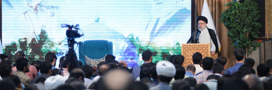 دانشجوی تلاشگر، اساتید زبده و محتوای درسی مناسب از ضروریات تحول در دانشگاه هستند/ دانشگاه نظام مسائل کشور را تدوین و دوشادوش دولت بر حسن اجرای آن نظارت کند/ دولت مردمی به دنبال ایجاد یک نظام اداری کارآمد و عادلانه است