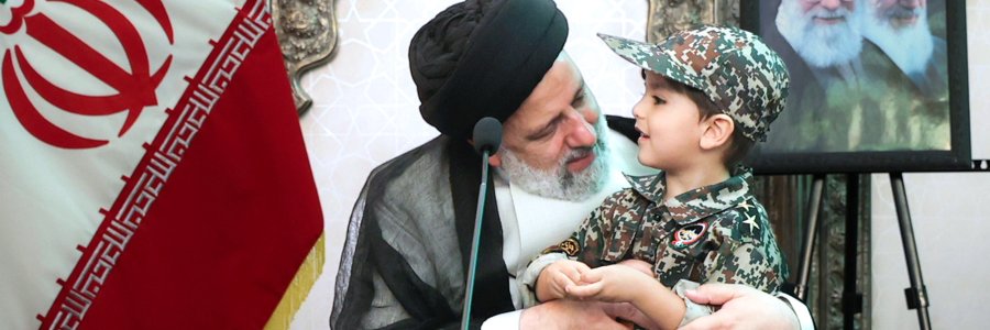دیدار با خانواده شهدا و جانبازان حوادث تروریستی حرم شاهچراغ