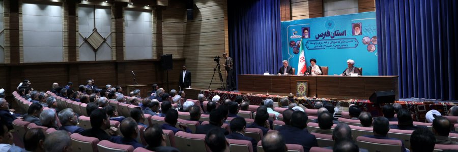مدیران استانی برای حل مسائل منتظر مرکز نباشند و با تشکیل اتاق فکر چاره‌اندیشی کنند/ ایستادگی پای اصول و عدم وابستگی به شرق و غرب از دلایل اعتماد کشورهای منطقه به جمهوری اسلامی است/ ضرورت نقش‌آفرینی سازمان‌های بین‌المللی برای توقف سریع جنایات رژیم صهیونیستی
