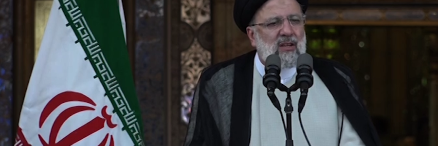نقش بانوان در حوزه صنایع دستی استان فارس از زبان رئیس‌جمهوررئیس‌جمهور در جمع مردم شیراز در حرم مطهر حضرت شاهچراغ: پیشینه تمدنی استان فارس به نوآوری‌ها،‌ خلاقیت‌ها و صنایع دستی که دارای دو ویژگی هویت‌بنیان و خانواده محور است بازمی‌گردد