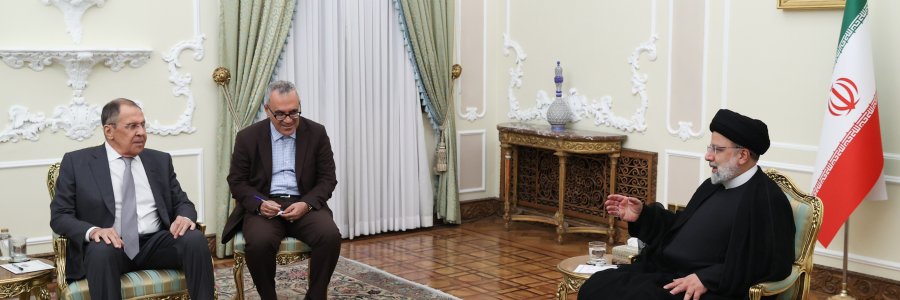 دکتر رئیسی: امیدوارم نتایج نشست همکاری قفقاز در تهران به تقویت امنیت، ثبات و آرامش در منطقه منجر شود/ آمریکا به دنبال جبران ناکامی خود در حمایت از رژیم صهیونیستی با تصویب قطعنامه در شورای امنیت است/ لاوروف: نمی‌توان نسبت به رخدادهای جاری در غزه و پایمال شدن حقوق مردم بی‌دفاع بی‌تفاوت بود/ تأکید بر ضرورت حل و فصل مسائل منطقه بدون دخالت بیگانگان

