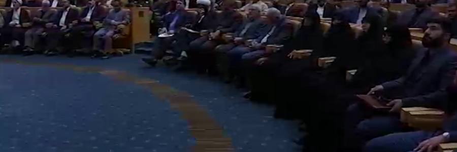 رئیس‌جمهور از  خادم فداکار حرم شاهچراغ (ع) تقدیر کرد