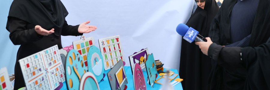 بازدید دکتر رئیسی از نمایشگاه دستاوردهای بانوان کارآفرین استان کردستان
