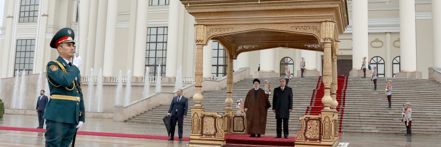 استقبال رسمی امامعلی رحمان از دکتر رئیسی در قصر ملت تاجیکستان
