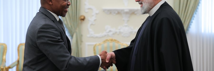 تقدیم استوارنامه سفیر جدید آفریقای جنوبی