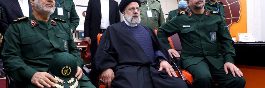 بازدید از نمایشگاه روایت پیشرفت دانشگاه جامع امام حسین(ع)