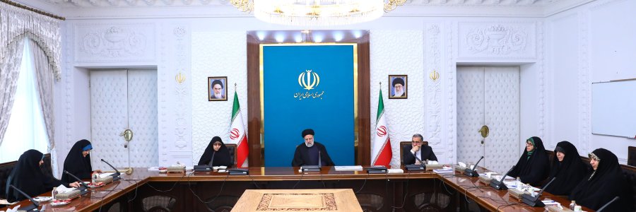 انقلاب اسلامی، دینداری، حضور آگاهانه و مسئولیت‌پذیری را به عنوان مشخصه‌های بارز زن ایرانی به جهان معرفی کرد/ توانمندسازی و توسعه مشارکت اجتماعی زنان در سطوح مدیریتی سیاست مورد تاکید دولت مردمی است/ ضرورت پیگیری مستمر نظام مسائل زنان و به روز کردن آن از سوی معاونت امور زنان و خانواده