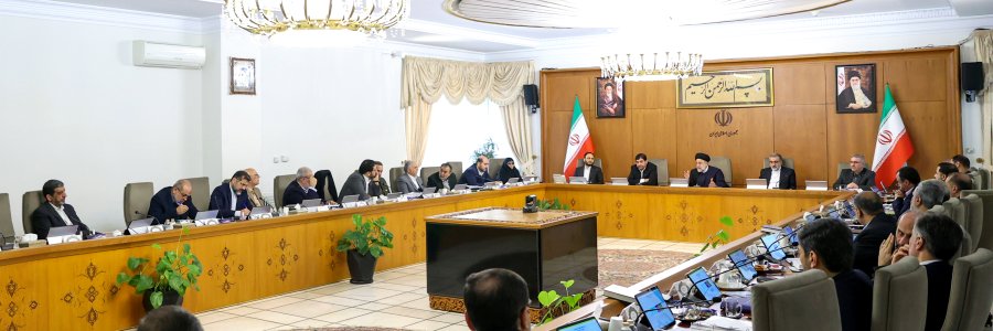 مکلف شدن اعضای دولت از سوی دکتر رئیسی به ارائه برنامه‌های مدون با زمان‌بندی مشخص برای پیگیری رهنمودهای رهبری در دیدار فعالان اقتصادی/ گزارش رئیس بانک مرکزی از کنترل نرخ رشد نقدینگی، نرخ رشد پایه پولی و رشد مثبت خالص دارایی‌های خارجی/ وزیر امور خارجه: آمریکا زبان تهدید و فرافکنی را متوقف کند؛ پاسخ ایران در شرایط تهدید، قاطع و فوری است
