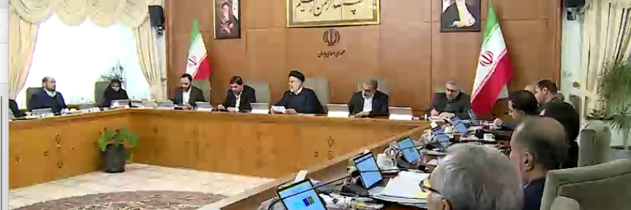 واگذاری مدیریت دولتی کارخانه‌ها و شرکت‌ها به سهام‌داران/ مطلقا کالایی که در داخل تولید می‌شود، وارد نشود