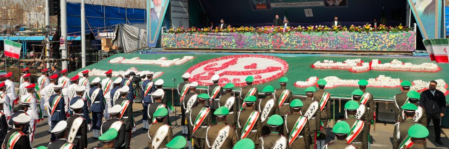 راهپیمایی 22 بهمن نه گرامیداشت یک رخداد در 45 سال گذشته بلکه پاسداشت گفتمانی است که امروز و آینده ایران را رقم می‌زند/ دولت مردمی تلاش می‌کند کشور را بر همان ریل‌گذاری که امام و رهبری انجام دادند، اداره کند/ ملت ایران ثابت کرد با ابتناء به مبانی انقلاب هم می‌توان پیشرفت داشت هم بر اصول انقلاب پافشاری کرد

