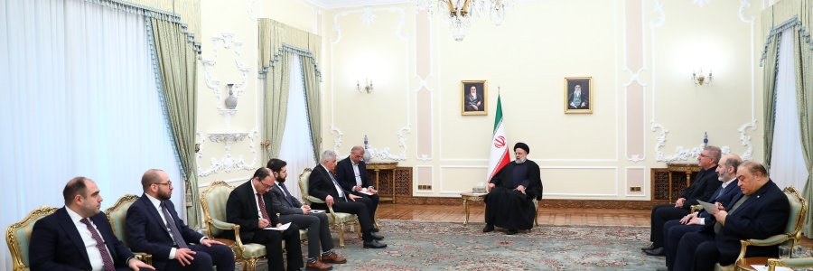 دکتر رئیسی: اجرای کامل توافقات صورت گرفته میان تهران و ایروان مورد حمایت ماست/ تاکید بر اهتمام جمهوری اسلامی ایران نسبت به حفظ ثبات و امنیت منطقه قفقاز/ گریگوریان: حمایت‌های ایران از استقلال، حاکمیت و تمامیت ارضی ارمنستان برای ما بسیار ارزشمند و حائز اهمیت است
