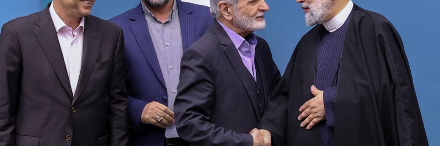 نشست با جمعی ازاساتید و نخبگان علوم و فنآوری های برترساز