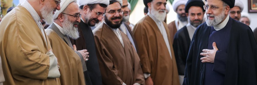 نشست با جمعی از علما و روحانیون 