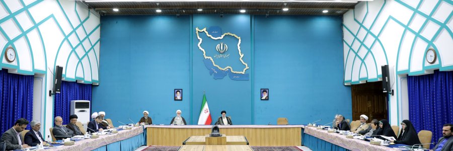 تصویب اولیه سند ملی «سبک پوشش اسلامی- ایرانی»/ تاکید بر ضرورت اقناع‌سازی،‌ رفع شبهات نسل جوان و تبیین اهمیت موضوع عفاف و حجاب در کنار الزام به رعایت قانون