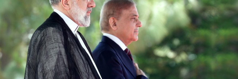 استقبال رسمی از سوی نخست وزیر پاکستان