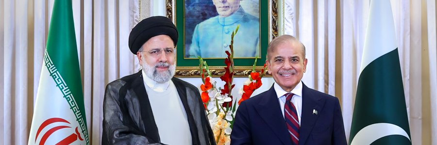 بیانیه مهم 28 ماده‌ای جمهوری اسلامی ایران و پاکستان/ تأکید بر گسترش بیشتر همکاری‌های تجاری و اقتصادی و تبدیل مرز مشترک دو کشور از «مرز صلح» به «مرز شکوفایی»/ ضرورت تسریع در نهایی‌سازی توافقنامه تجارت آزاد/ لزوم بهره‌گیری از فرصت پیمان‌های منطقه‌ای نظیر شانگهای و اکو در مسیر توسعه دو کشور/ محکومیت تجاوزات و جنایات مستمر رژیم صهیونیستی در غزه و تأکید بر آتش‌بس فوری و دسترسی بلامانع مردم این منطقه به کمک‌های بشردوستانه
