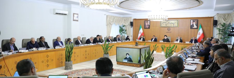 دکتر رئیسی: امروز در غرب شاهد تقابل آشکار جریان شرافت در مقابل شرارت هستیم/ گزارش وزیر نفت از سود 12 همتی پالایشگاهی که قرار بود در دولت قبل به دلیل زیان‌ده بودن رایگان واگذار شود/ اعلام خبر کاهش نرخ رشد پول از 33 به 16 درصد از سوی رئیس بانک مرکزی
