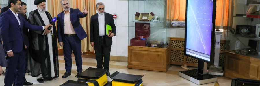 بازدید رئیس جمهور از نمایشگاه آخرین خدمات و دستاوردهای وزارت ارتباطات و فناوری اطلاعات