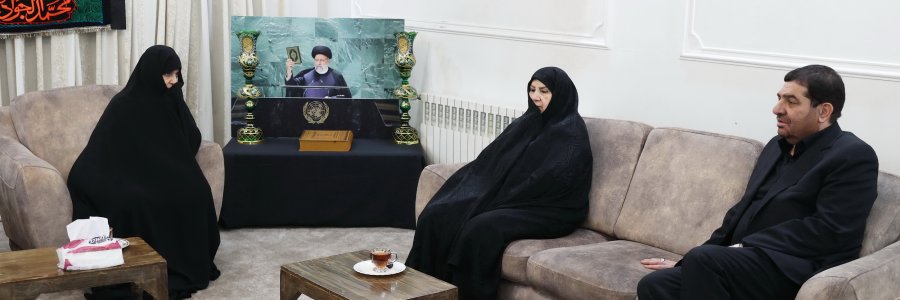 دیدار دکتر مخبر با خانواده رئیس جمهور فقید/ حضور معنادار مردم در تشییع پیکر شهید رئیسی سطح محبوبیت او را در میان آحاد مردم به تصویر کشید

