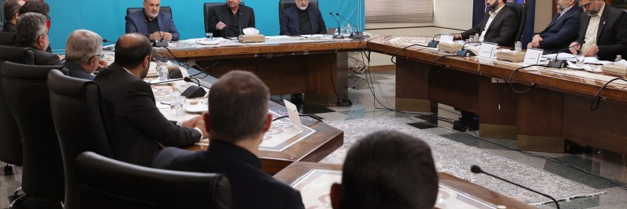 شهید رئیسی در کنار جلسات متعدد با مسئولان و فعالان اقتصادی به صورت میدانی نیز رشد و رونق تولید را به طور جدی دنبال می‌کرد/ سیاستگذاری مبتنی بر رهنمودهای رهبری و تمرکز بر توسعه دانش‌بنیان‌ها از دلایل توفیقات دولت در بخش صنعت/ فراهم شدن زمینه توسعه تعاملات با کشورهای بزرگ اقتصادی با عضویت در پیمان‌های منطقه‌ای و بین‌المللی