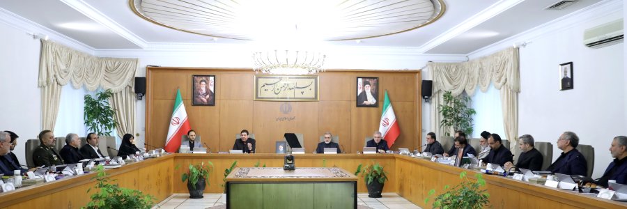 دکتر مخبر: خدمات شهید رئیسی به کشور با سیاه‌نمایی‌ها قابل خدشه و انکار نیست/ شرایط آرام و با ثبات امروز کشور مرهون ریل‌گذاری‌های اصولی و خدمات شهید رئیسی در سراسر کشور است/ گزارش وزیر اقتصاد از تراز تجاری مثبت 11 میلیارد دلاری کشور در فصل بهار