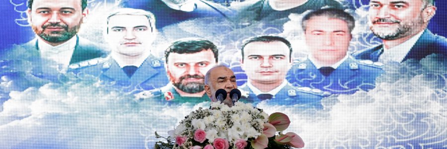 مراسم اربعین شهادت رئیس جمهور و همراهان در حرم مطهر رضوی