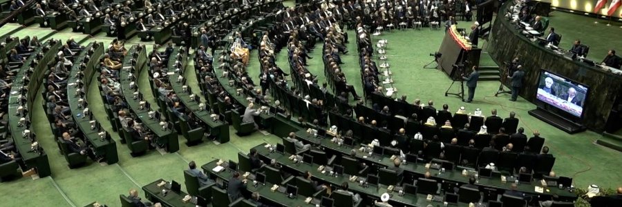 قرائت و امضای سوگندنامه توسط دکتر پزشکیان