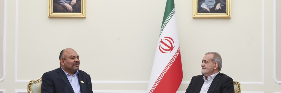 دکتر پزشکیان: رواج فرهنگ ایرانی در برخی مناطق تانزانیا زمینه مناسبی برای تعمیق روابط  دوجانبه است/ محمود ثابت کمبو: خواستار گسترش روابط با ایران بویژه در حوزه های اقتصادی و فرهنگی هستیم
