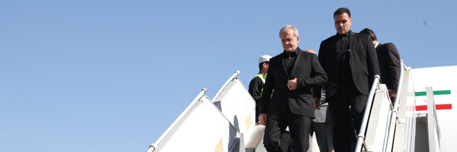 دکتر پزشکیان در نخستین سفر خود، وارد مشهدالرضا (ع) شد