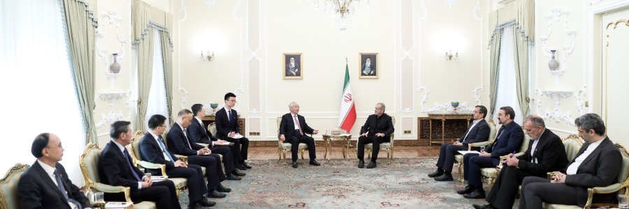 دکتر پزشکیان: اجرای توافق جامع میان ایران و چین را با جدیت پیگیری می‌کنیم/ ژانگ گوا چینگ: ایران شریک مهم و راهبردی چین است