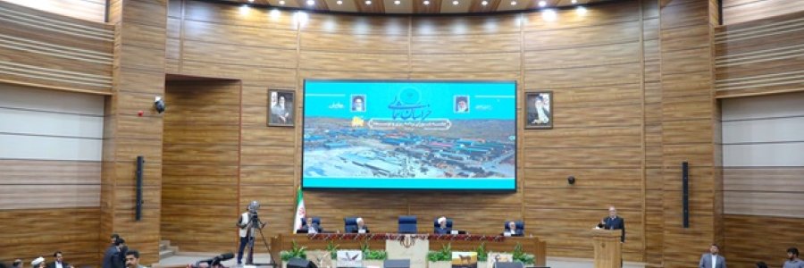 به عنوان یک مسلمان و پیرو ولایت فقیه، همواره باید برای تحقق سند چشم‌انداز تلاش کنیم