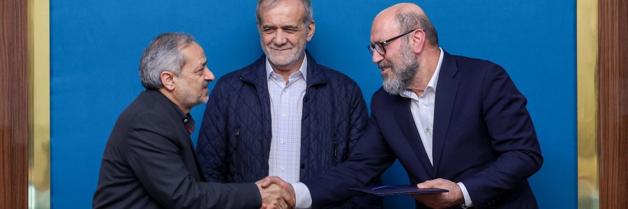 امضای تفاهم نامه همکاری دولت و بنیاد مستضعفان