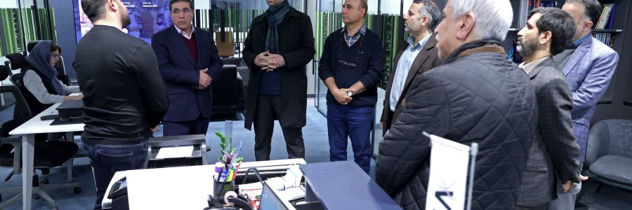 حضور معاون اطلاع رسانی و ارتباطات دفتر رئیس جمهور در روزنامه دنیای اقتصاد