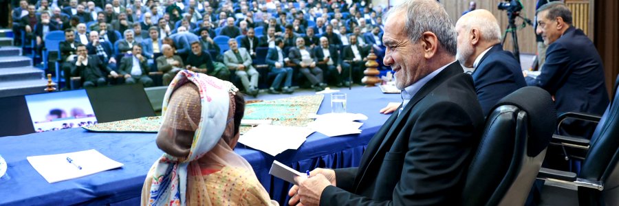 نشست با فعالان سیاسی و فرهنگی استان خوزستان