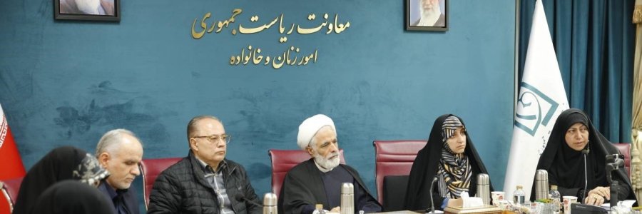 در تصویب قوانین و دستورالعمل‌ها باید وضعیت متوسط فرهنگی جامعه مدنظر قرار داده شود
