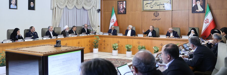 تقدیر هیئت دولت از مجوز راهبردی رهبری/ گزارش جامع وزیر امور خارجه از نخستین دور مذاکرات غیر مستقیم با آمریکا 
